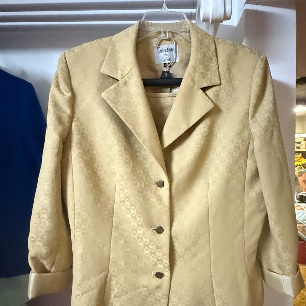 Le Suit Women's Gold Blazer